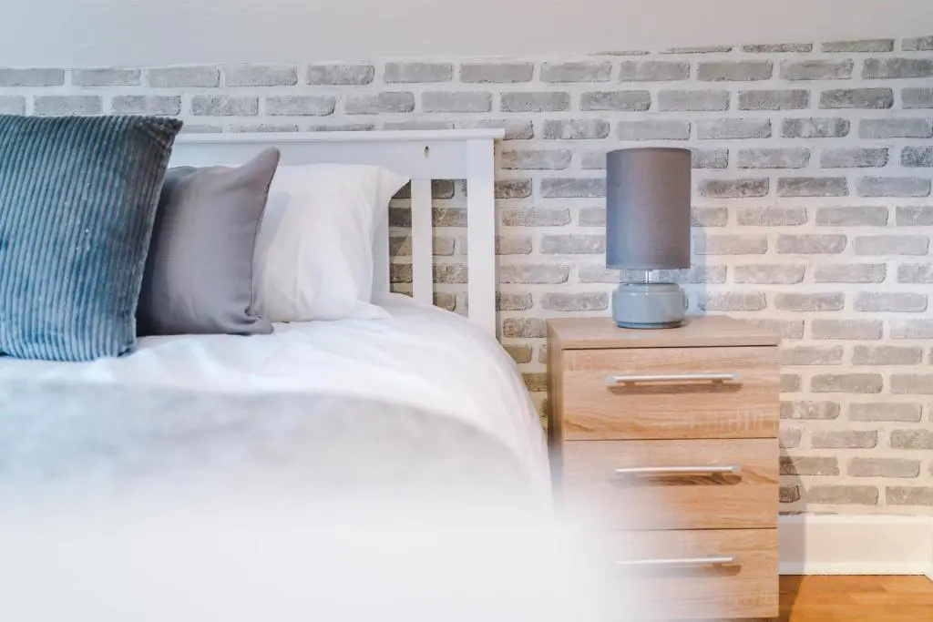 Rest&Recharge at Karma House (5-Bedroom, 8 beds, Free Parking)