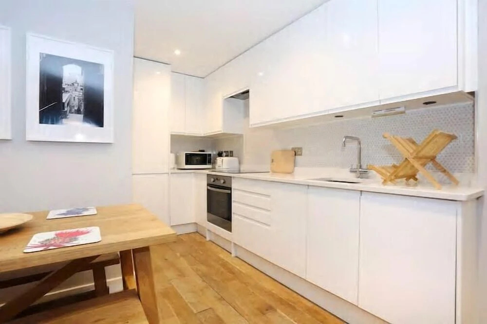 JOIVY Vibrant City Centre 2-bed Apt.