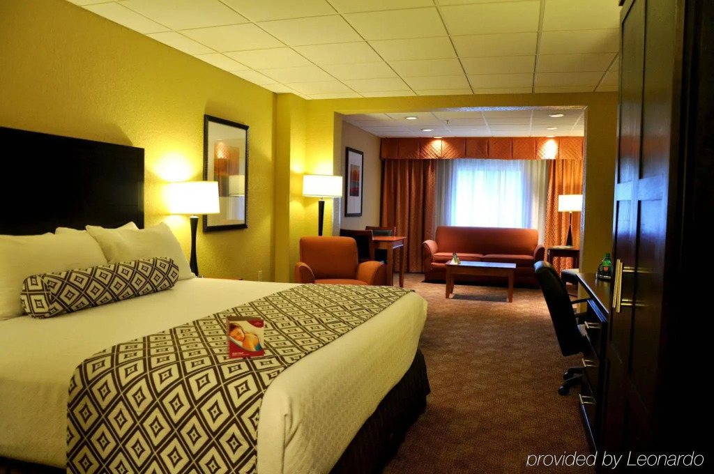 Crowne Plaza Little Rock
