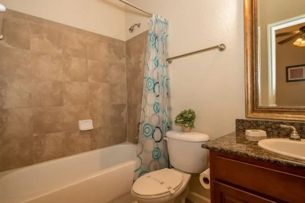 902 Charo Parkway Unit 621 3 Bedrooms, 3 Bathrooms