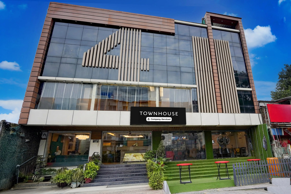 Super OYO Townhouse Prayagraj Central Bus Terminal Formerly Hotel Four View