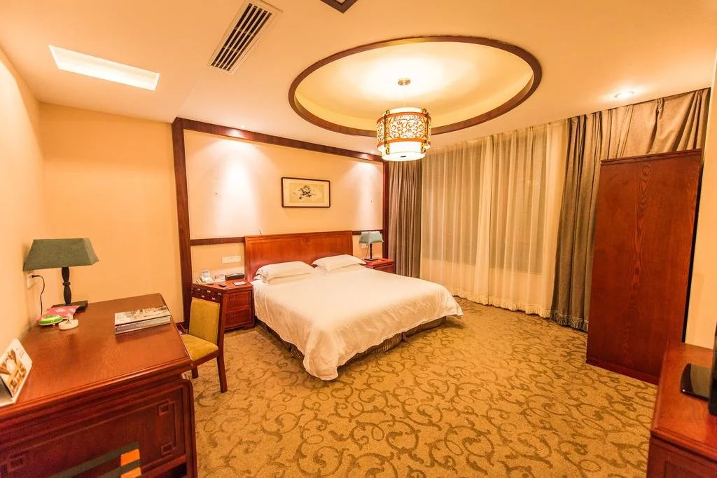 Taohuatanpan Holiday Hotel