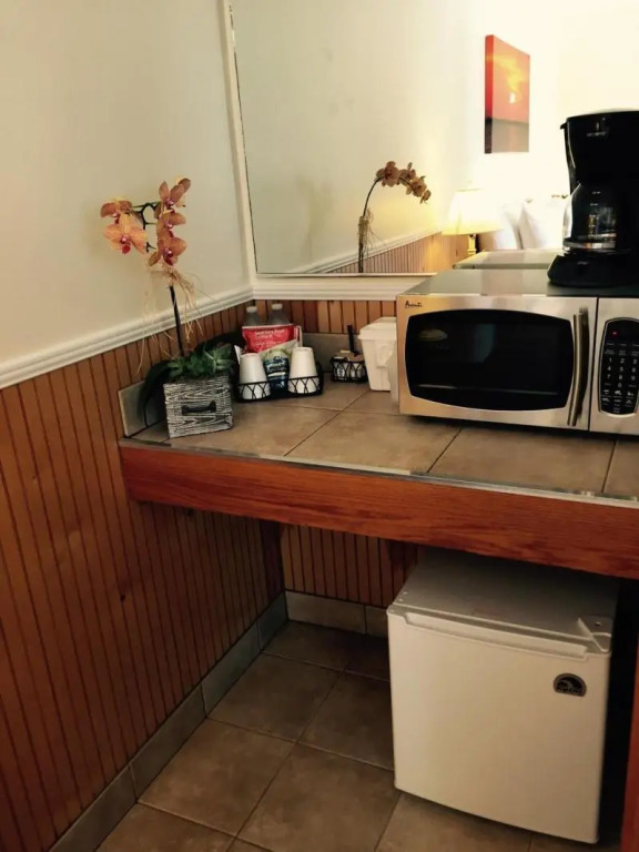 Southwinds Motel