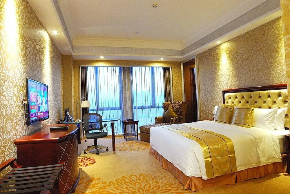 Oceania Hotel