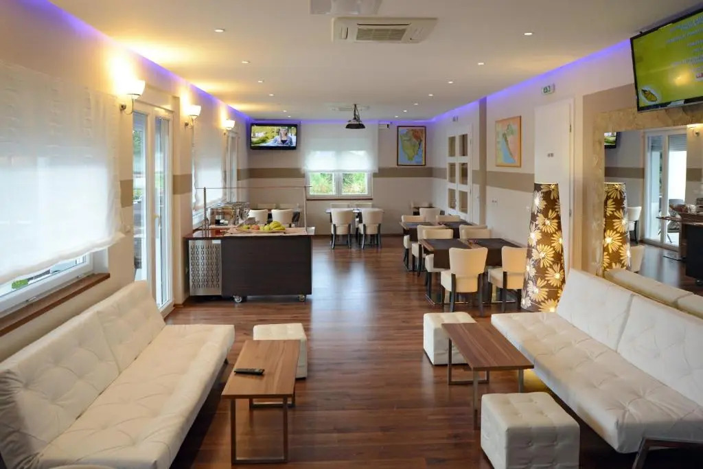 Rooms Villa Oasiss