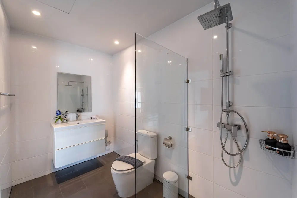 Modern 4 Bedroom Pool Villa in Good Location VY