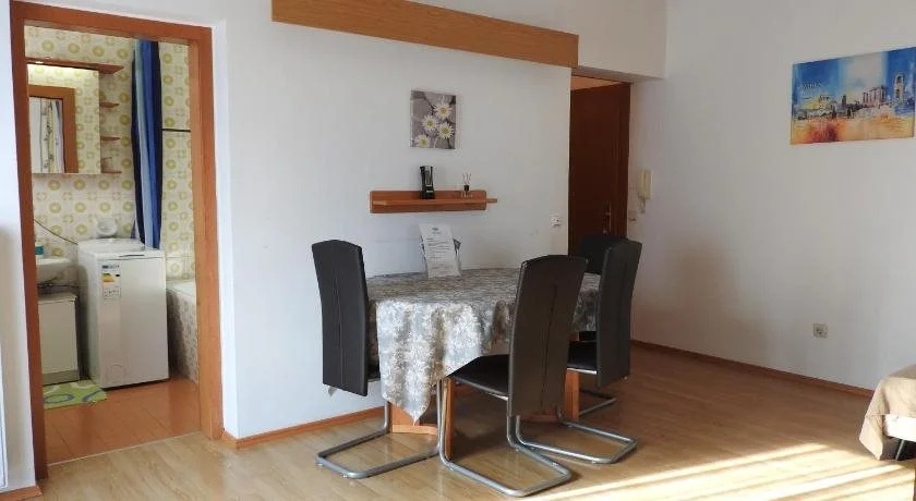 Warmbad Apartments