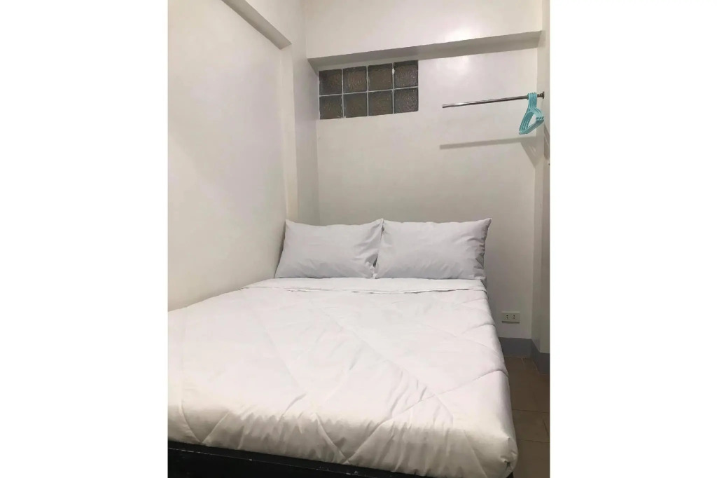 OYO 801 Eisen Apartelle