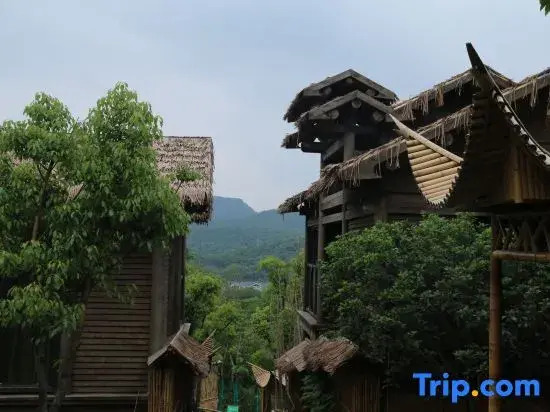 Qianhua Ancient Village Rufeng Homestay