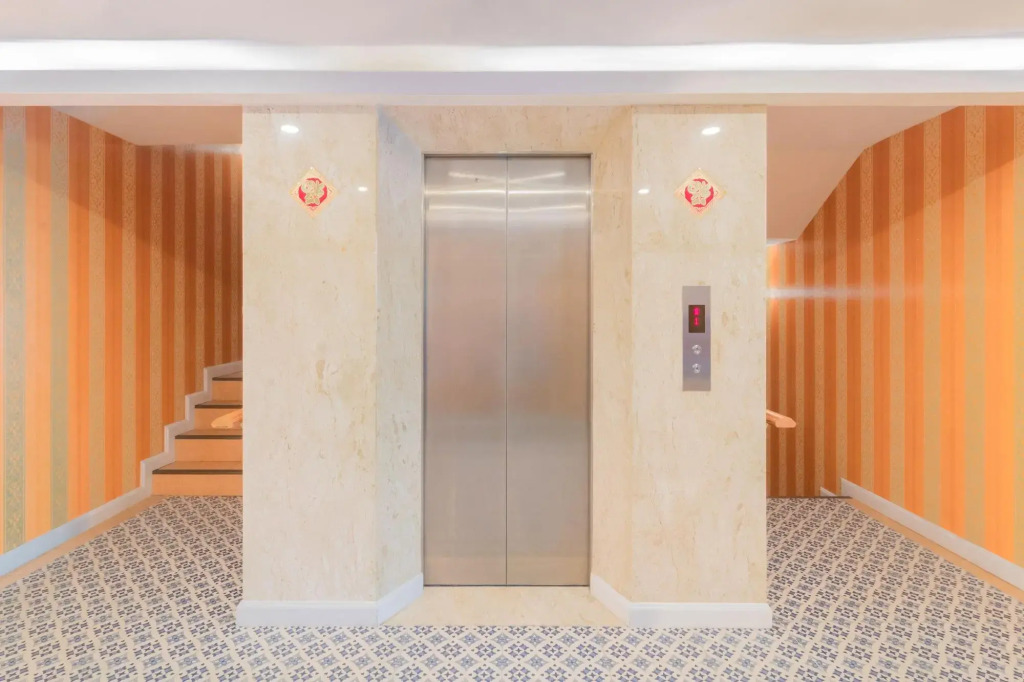 J&Y Hotel