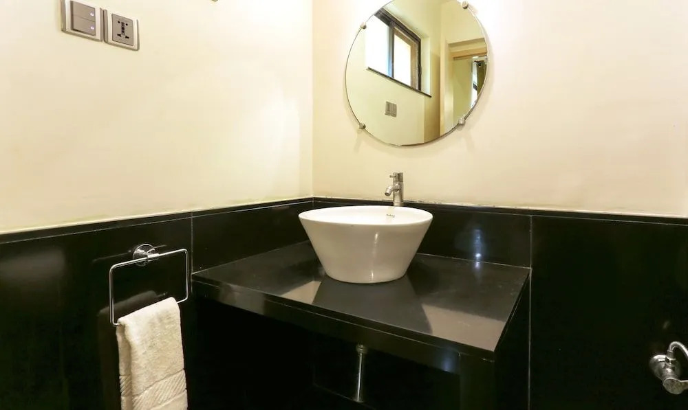 White Canvas Hotel