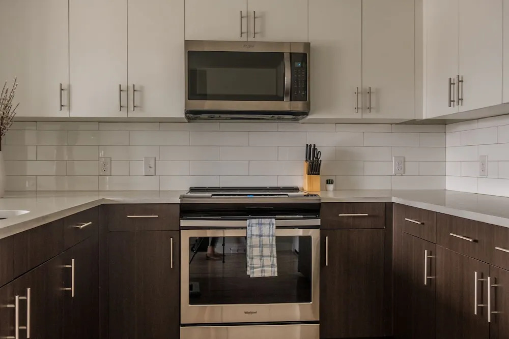 Downtown 2 BR w/ Wifi by Frontdesk
