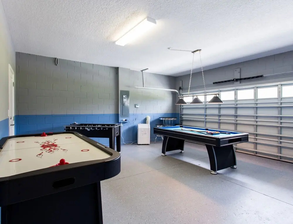 Home Theater, Games Room, Pool, Spa & Lake View!!