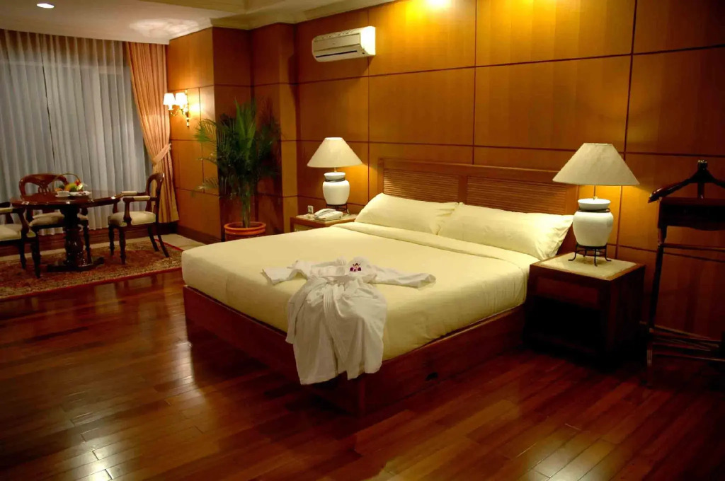 Royal Senyiur Hotel