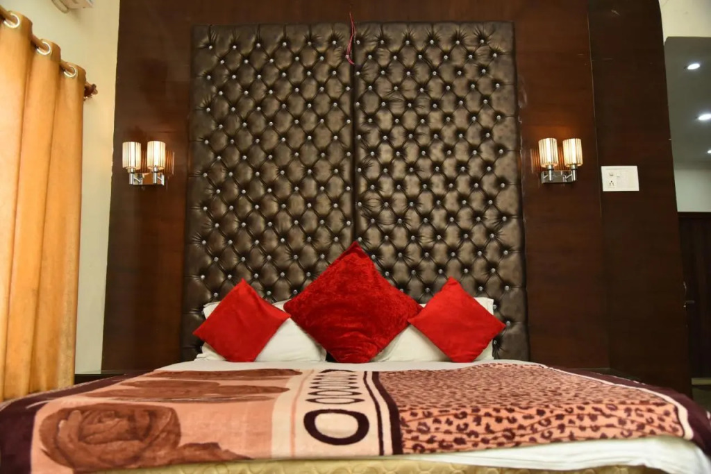 Hotel Ganga Basin