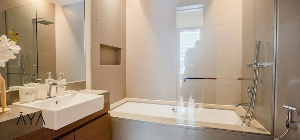 Aya - Sophisticated 1BR Apartment in CityWalk with Views