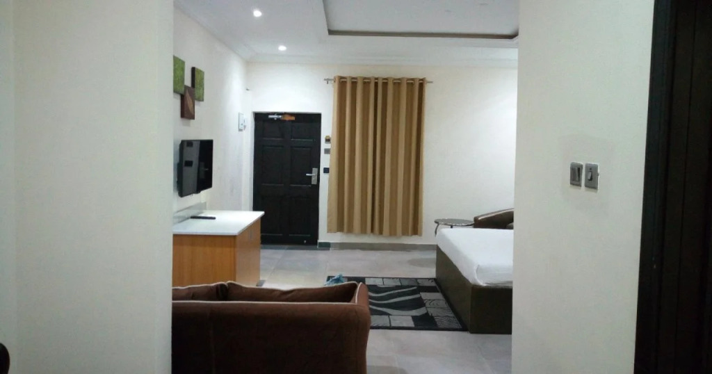 Yewa Frontier Hotel