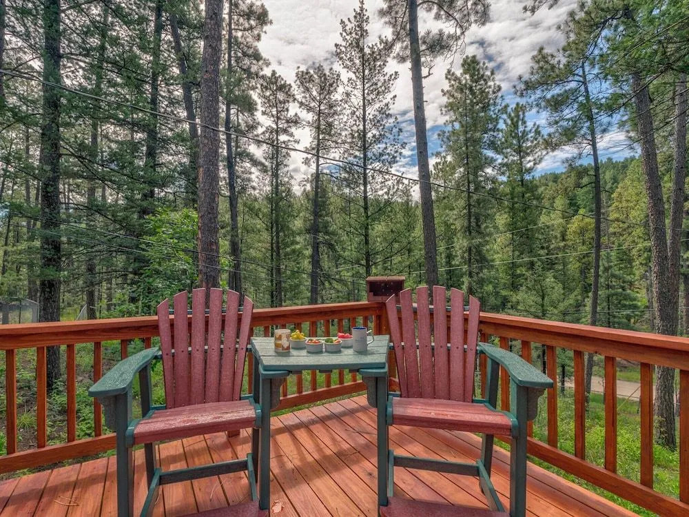 Schaffer Scherenity - One Bedroom Cabin with Hot Tub