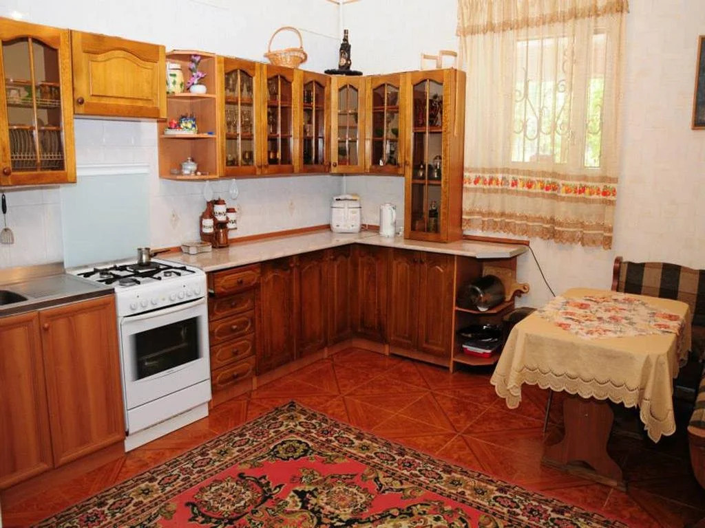 Anahit Guest House