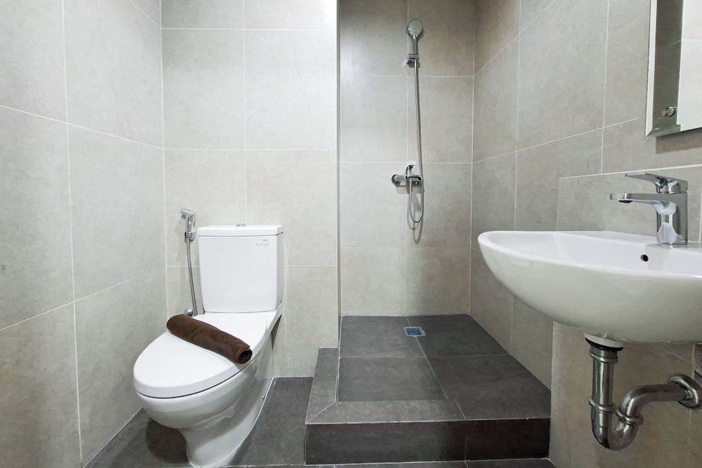 Serene Studio At The Ayoma Apartment