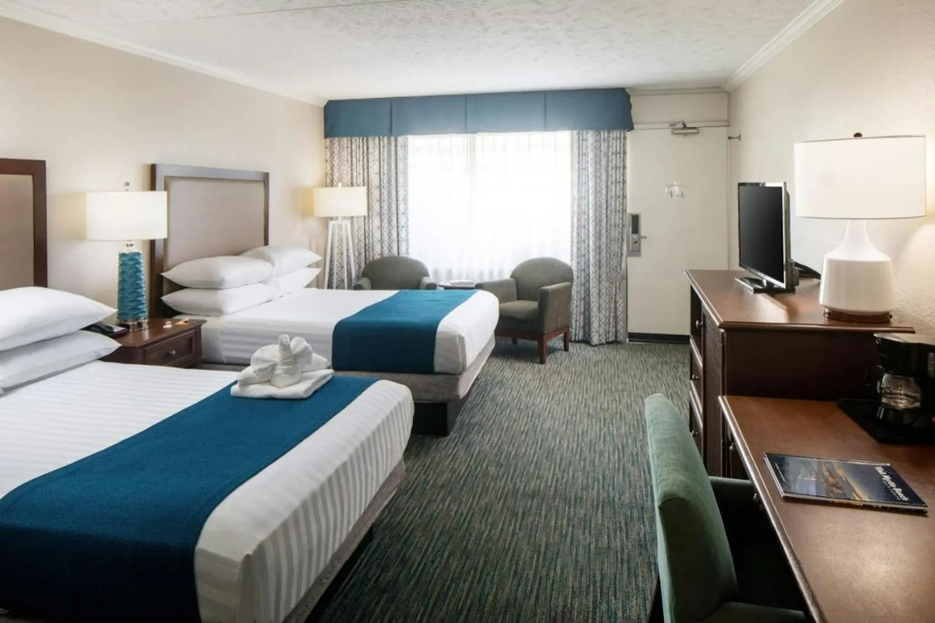 Sea Crest Oceanfront Resort