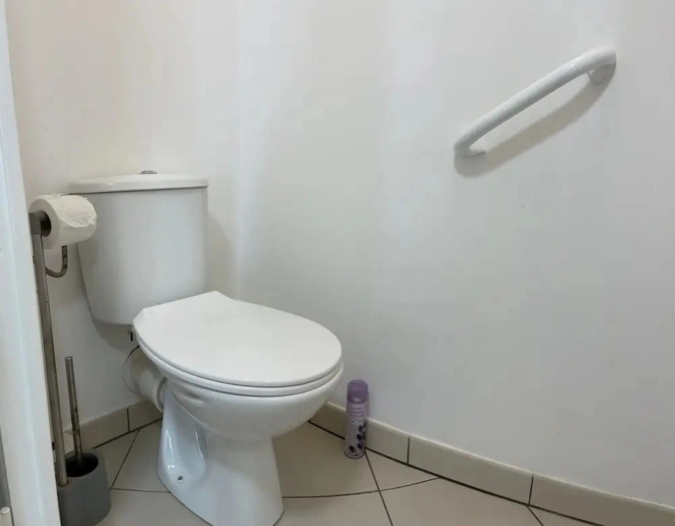 One Bedroom Flat Near Monaco