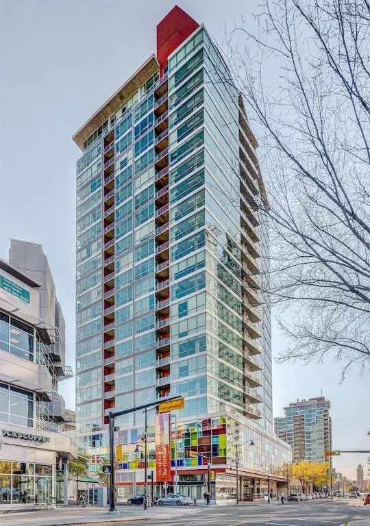 Luxury Condo Steps From Stampede Park