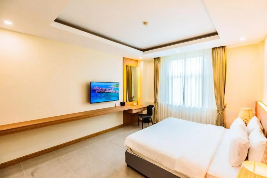 Titan King Casino and Resort