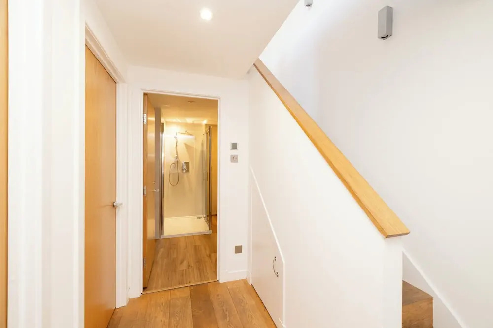 JOIVY Quiet Mews Street Apartment in the Heart of Edinburgh