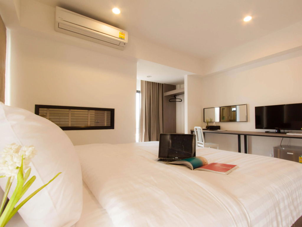 Dee Dee Place Hotel