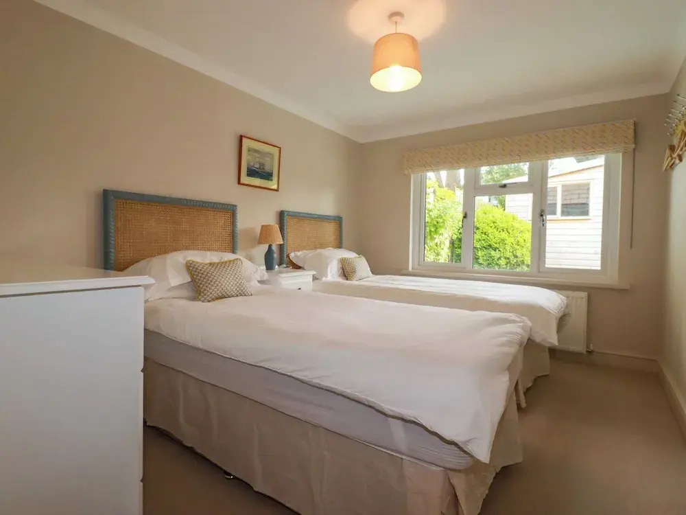 6 Trelawney Court