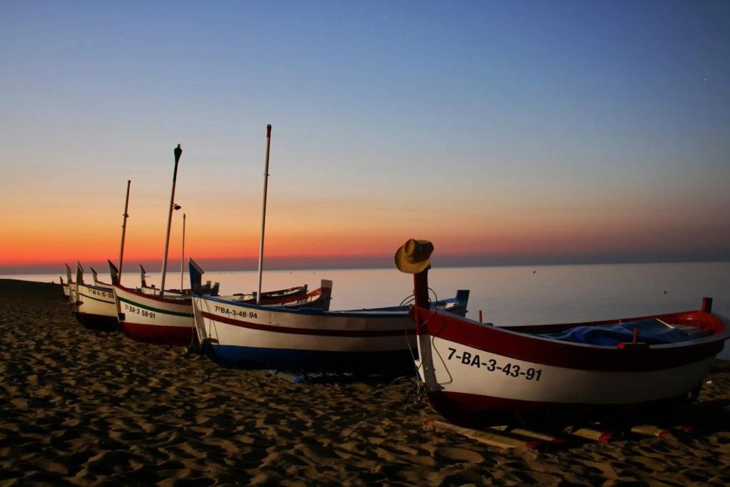 CAN MARTINEZ Calella Beach Boutique Apartment
