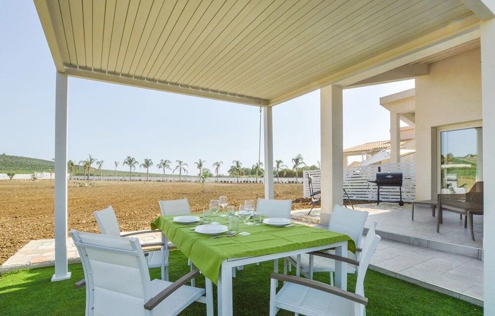 Amazing Apartment in Contrada Fiori With 3 Bedrooms, Wifi and Outdoor Swimming Pool