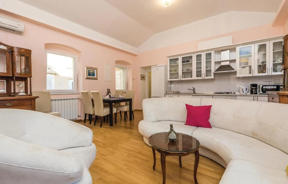 Amazing Home in Opatija with Hot Tub, WiFi & 3 Bedrooms