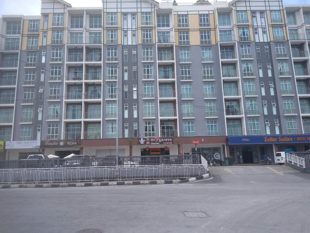 Astina Barington Square Goldenhill Aprt P Malam