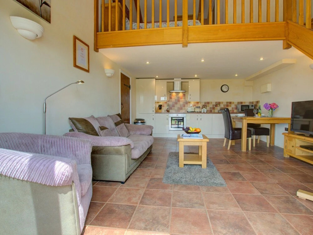 Beautiful 1 Bedroom Apartment in Tiverton for Couples with Hot Tub