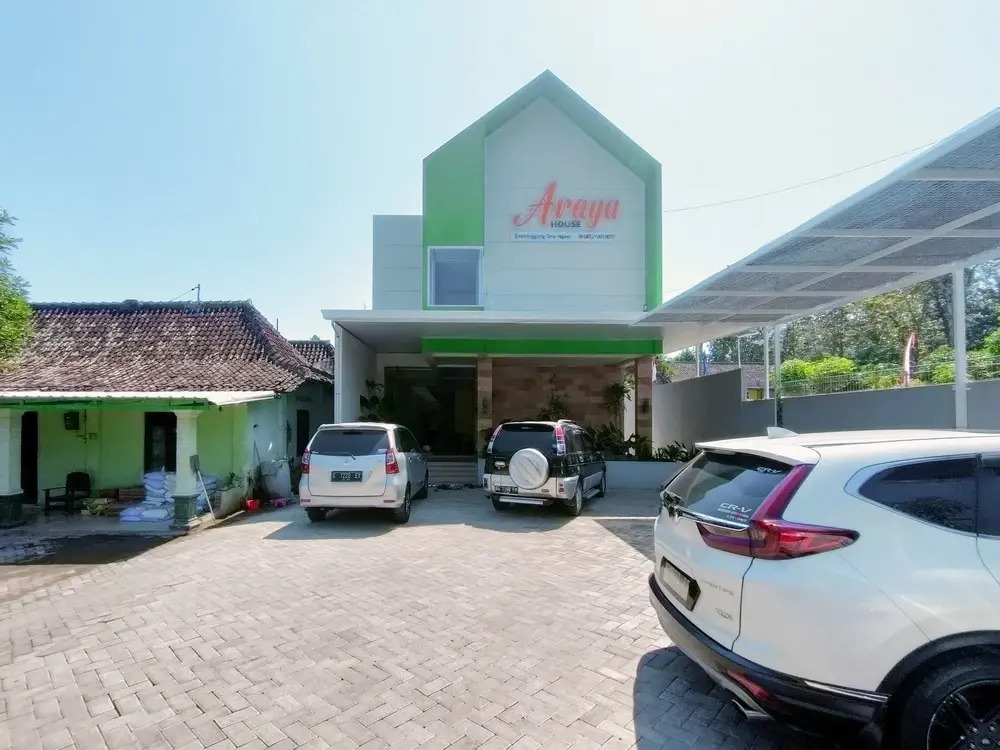 RedDoorz at Araya House Ngawi