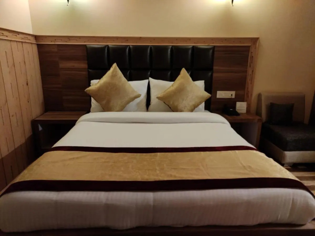 Hotel Golden Tashi Gakhil