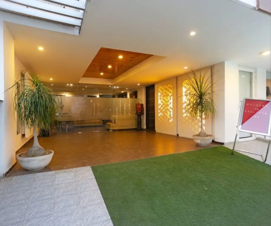 Hotel Callista Inn Golf Course Road