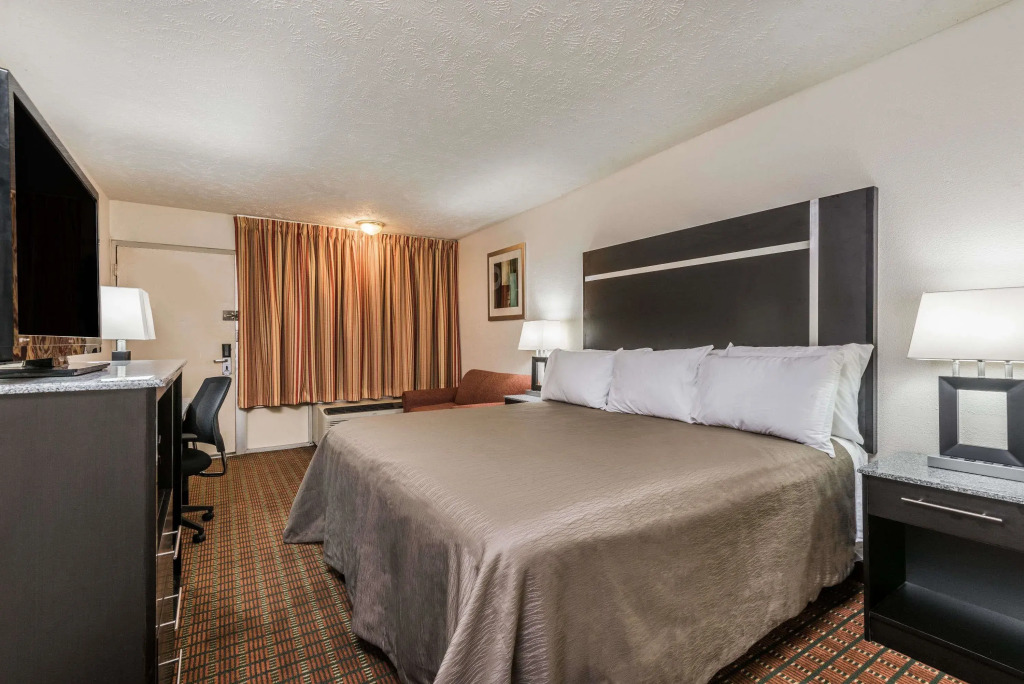 Baymont by Wyndham Lumberton NC