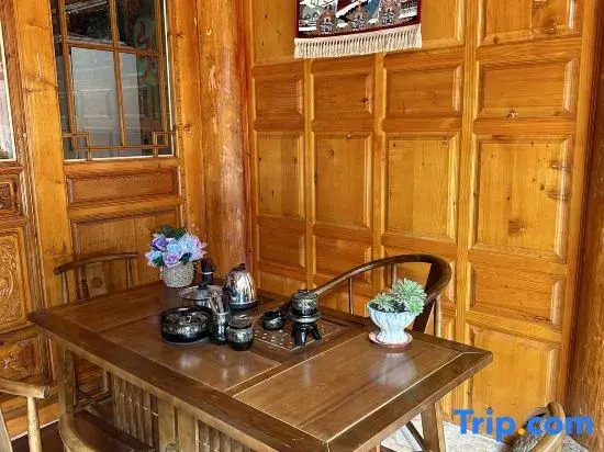 Qingke Xiangju  Homestay