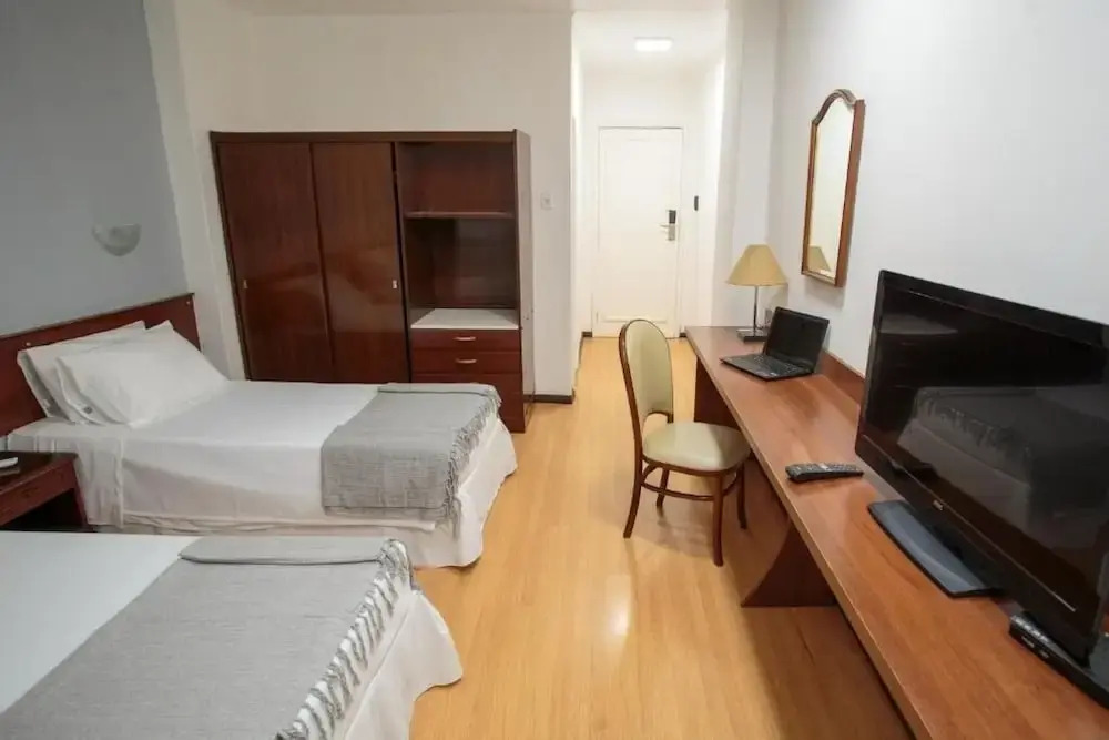Fast 10 City Hotel