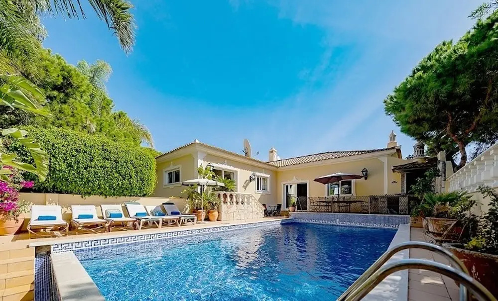 Villa With 4 Bedrooms in Almancil, With Private Pool, Enclosed Garden and Wifi - 5 km From the Beach