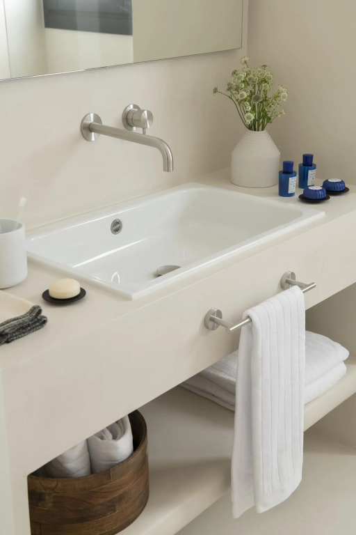 Premium apartment in El Gótico with 3 bedrooms and 3 bathrooms, two of them en suite.