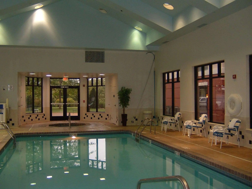 Hampton Inn & Suites Kansas City-Merriam