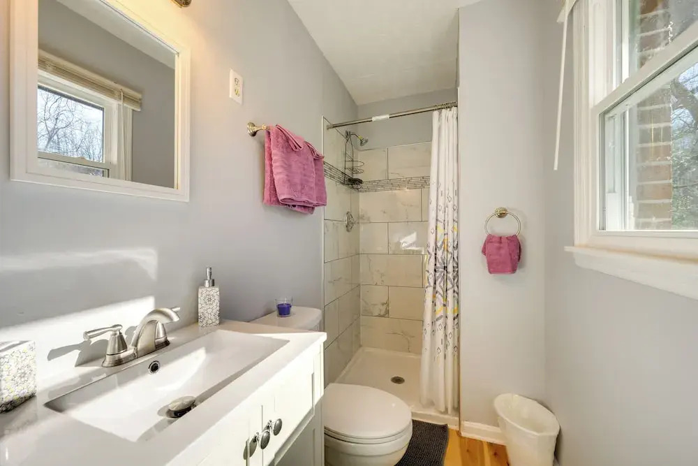 Lovely Forsyth Home ~ 2 Mi to Tift College!