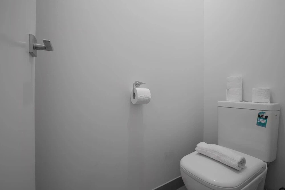 Comfy And Warm Home In Point Cook
