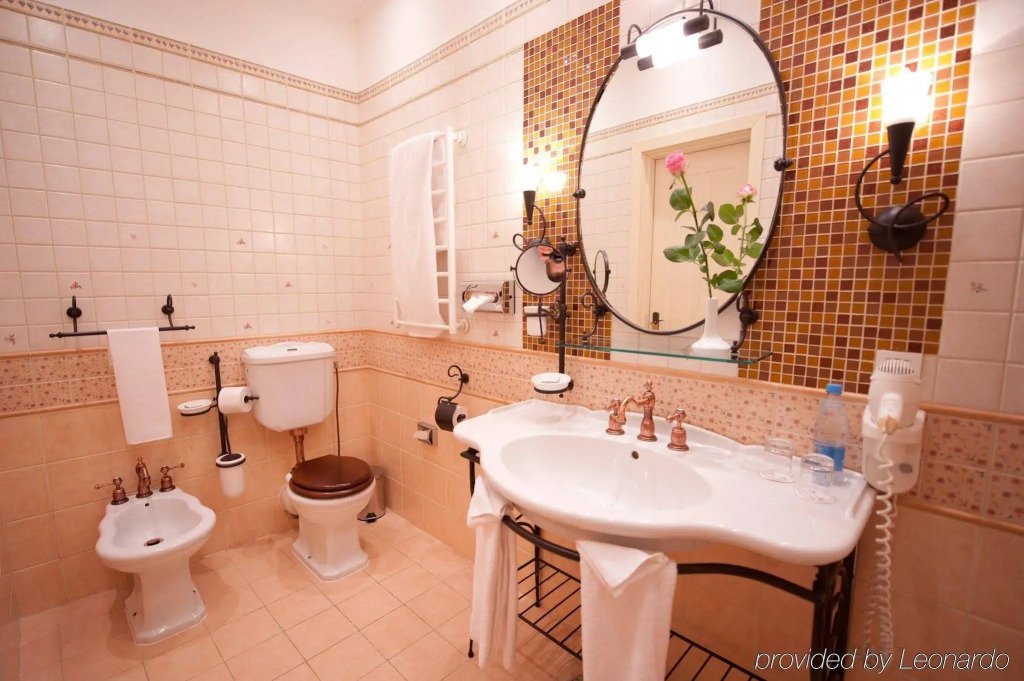 Опера Отель - The Leading Hotels of the World