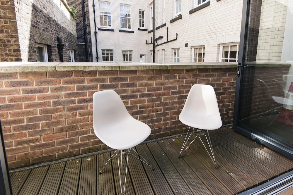 Bright Baker Street Apartment - AZS