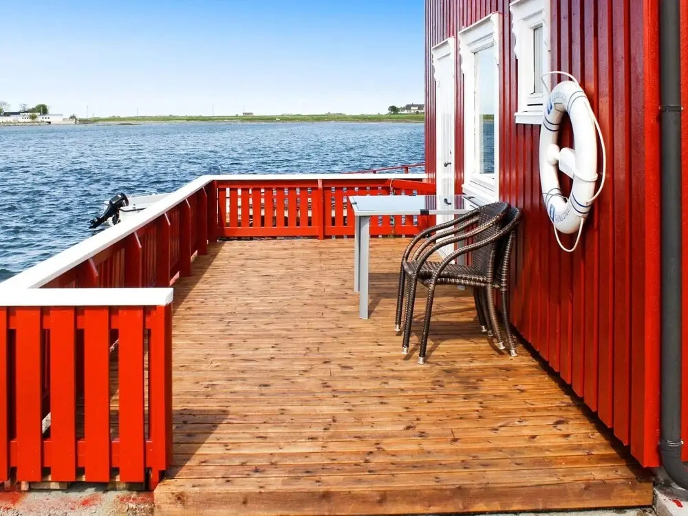 6 person holiday home in Brekstad